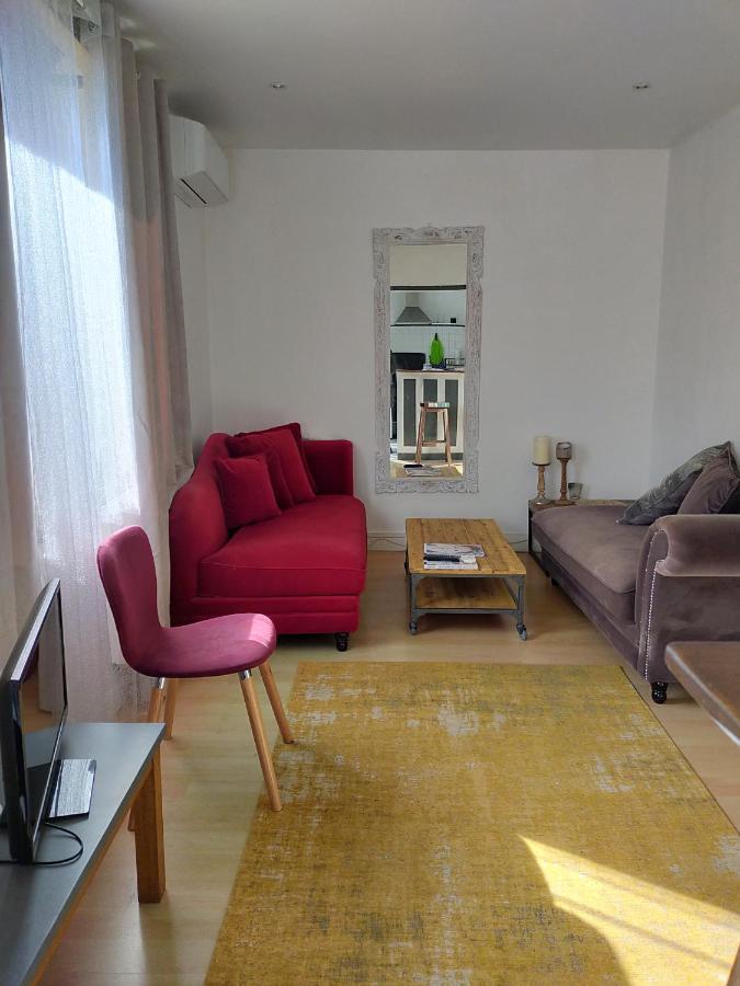 Purani Apartment Jonquieres  Exterior foto